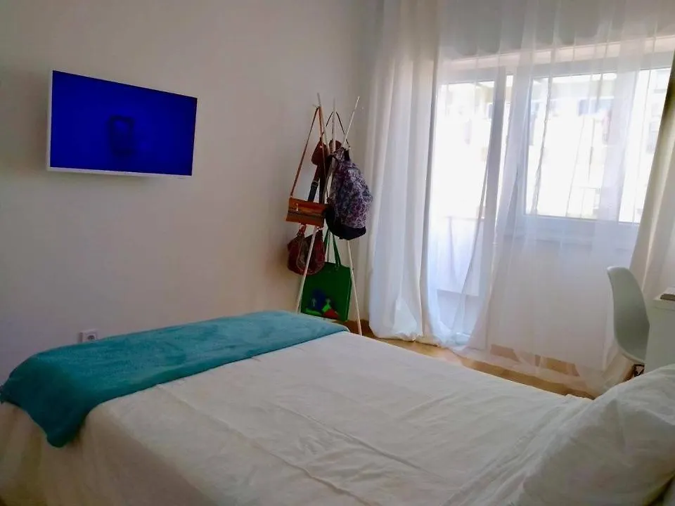 Comfortable Bedrooms In Apartment With River View Almada 0*,  Portugal